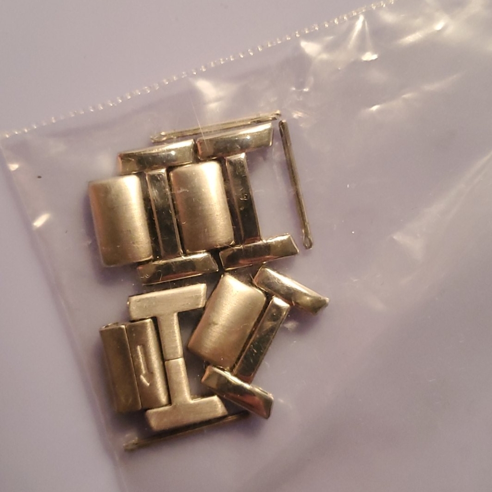 Roxy Watch - image 3